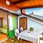 Cozy Nur 570 Meter Zum Mit Meerblick, Parkplatz, Wifi * Crikvenica